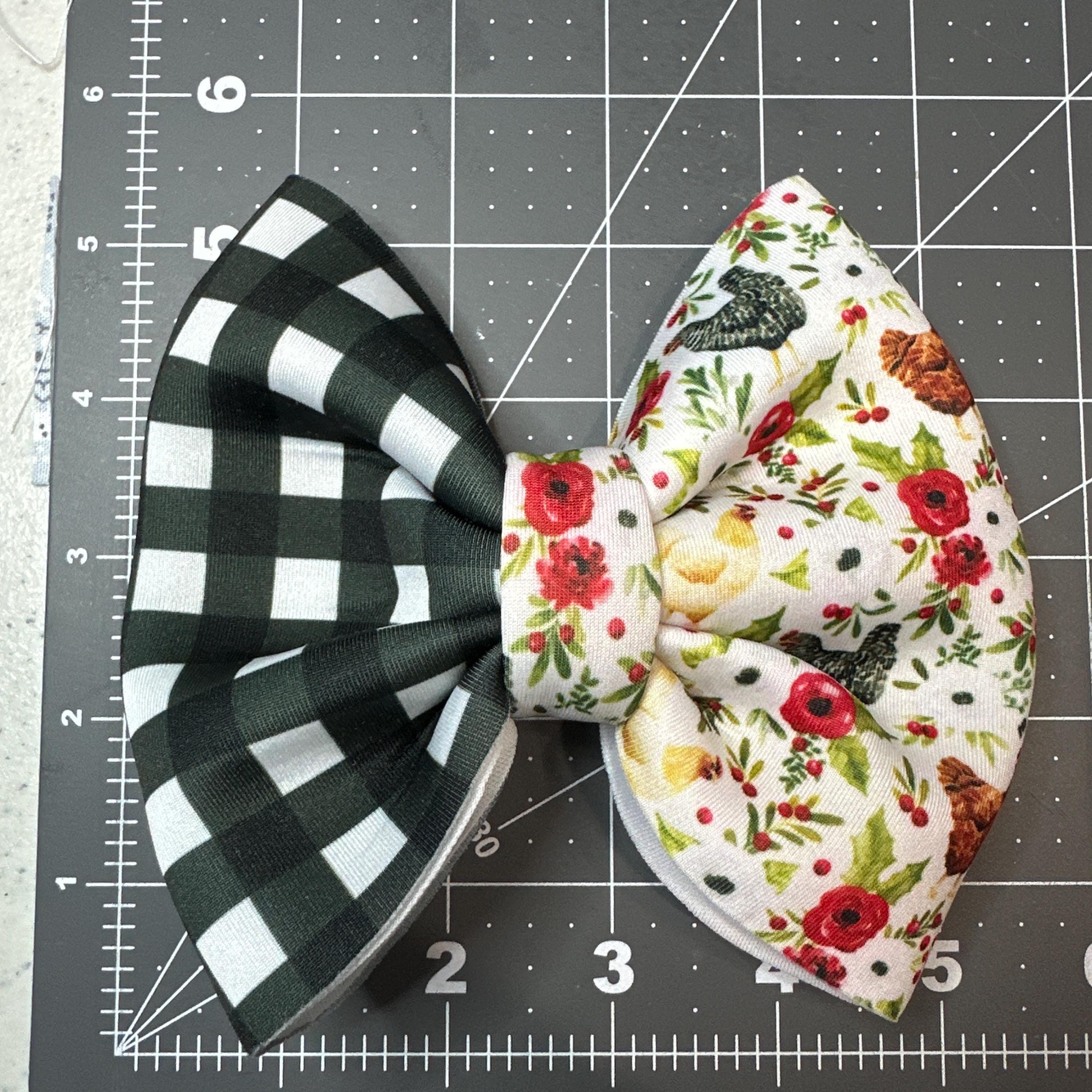 Farmhouse Christmas Pinch Neoprene Hair bow