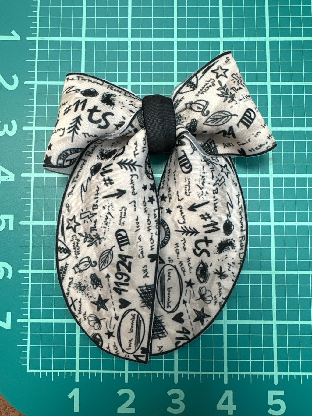Music Icon Sailor Neoprene Hair Bows