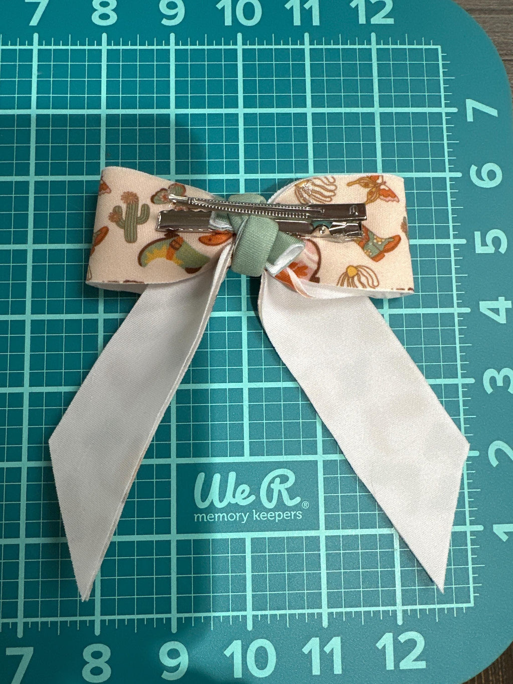 Dusty Trails Long Tails Hair bow
