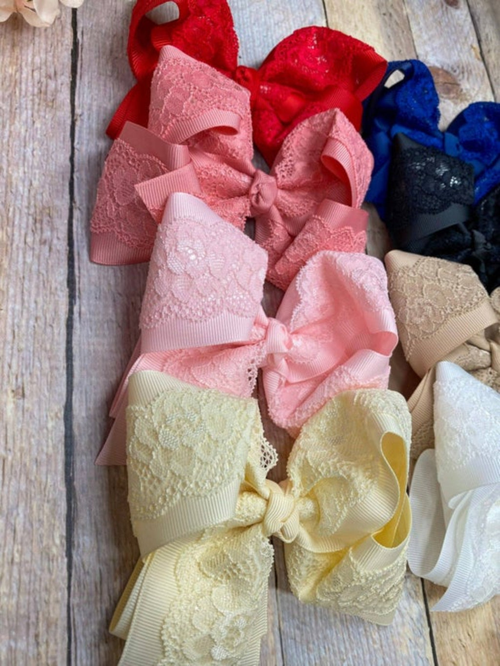 4.5" Chantilly Lace Classic Hair Bow | Clip