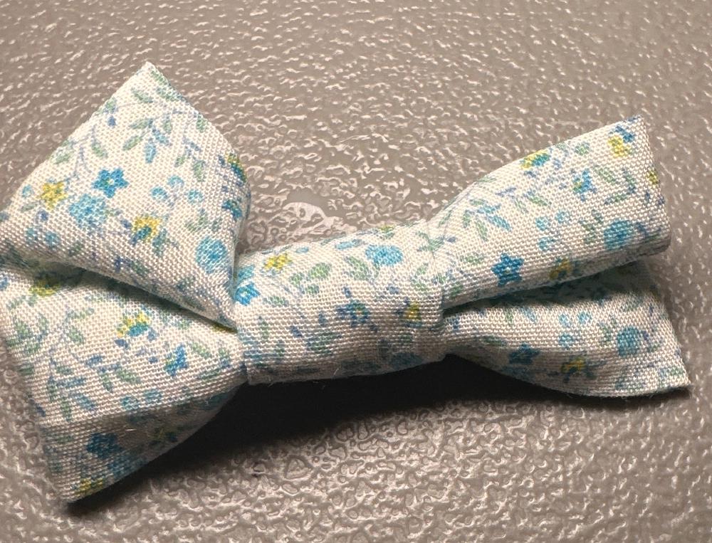 Blue Floral Bow Tie