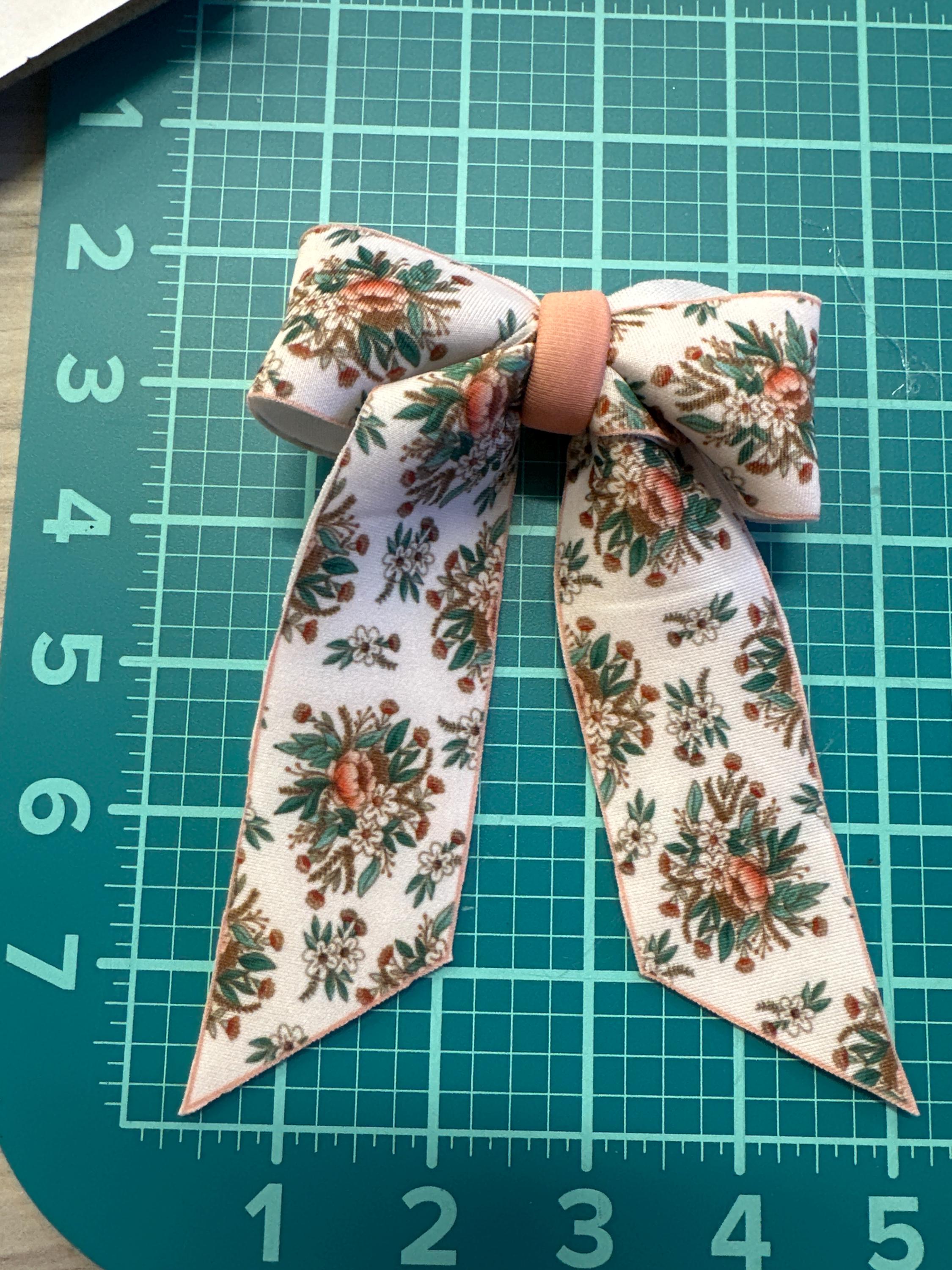 Buttercup Long Tails Hair bow