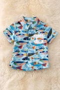 Button up fish printed shirt with collar.