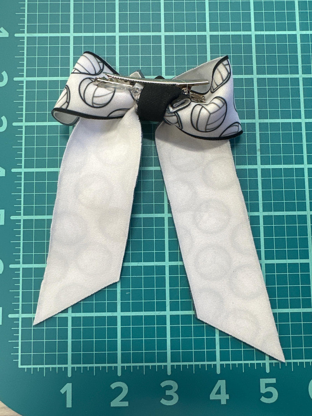 Sports 2 Collection Long Tail Neoprene Hair bow
